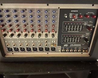 Peavey XR8600D - 1200W Powered Mixer with Digital Effects