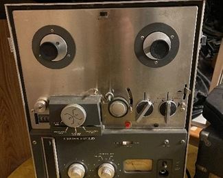 Vintage Roberts 770 Audio Reel to Reel Recorder