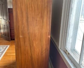 Vintage 3-drawer wooden dresser with 3 adjustable oval mirrors. 62.5" h x 35" w x 17" d.  Available for pre-sale starting 1/9/23. Text 615-854-8535 for more information and/or to arrange a time to view.