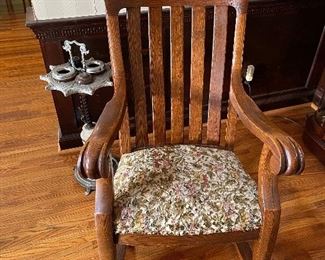 Antique rocking chair. Available for pre-sale starting 1/9/23. Text 615-854-8535 for more information and/or to arrange a time to view.