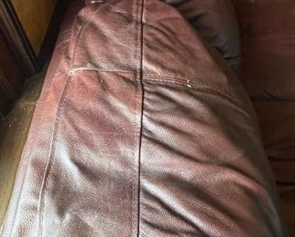 Serta brown leather couch. 83"w x 33"h x 37"d. Available for pre-sale starting 1/9/23. Text 615-854-8535 for more information and/or to arrange a time to view. Take a look at matching chair/ottoman & loveseat!