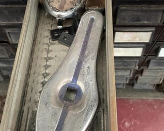 Misc. 34 Ford passenger car parts