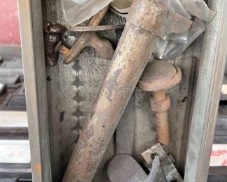 Misc. 34 Ford passenger car parts