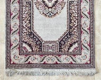 Antique Hand Knotted Wool Rug	64x36in	
