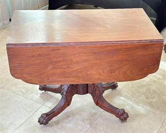 Antique Mahogany Empire Drop Leaf Table C: 1825	Top Open: 39x44.25in<BR>29x39x22.25	HxWxD
