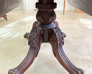 Antique Mahogany Empire Drop Leaf Table C: 1825	Top Open: 39x44.25in<BR>29x39x22.25	HxWxD
