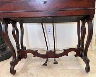 Melodeon Portable Reed Organ George A Prince & Company C.1850	30x30.5x17in	HxWxD
