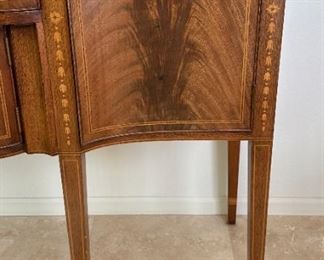 Biggs 207 Sideboard Hull Stratford	39x66x25ni	HxWxD
