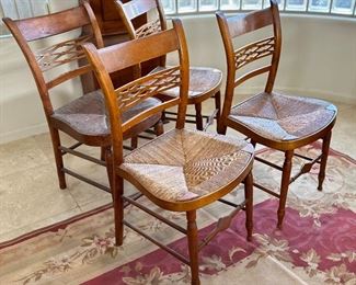 4pc Antique Rush Seat Chairs	33 x 18 x 16in	HxWxD
