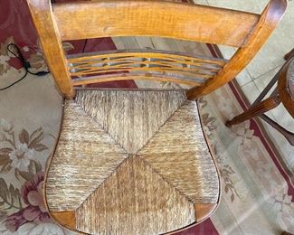 4pc Antique Rush Seat Chairs	33 x 18 x 16in	HxWxD
