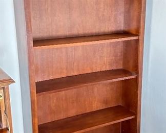 Thornwood Cherry 5-Shelf Bookcase	70 x 36 x 11in	HxWxD
