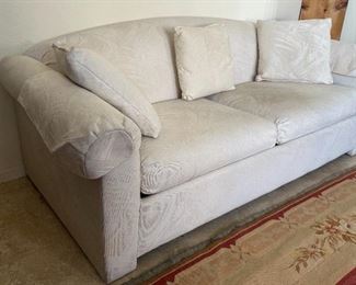 Gallaghers Sofa/Couch hideabed	30 x 75 x 35in	HxWxD
