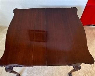 Antique Mahogany Expanding Table Circa 1900	Closed: 30x37x21in Open : 21-42-55-68-81in	HxWxD
