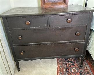 Antique 4 Drawer Dresser	35 x 42 x 21in	

