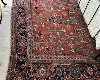 Antique Herez  Persian Rug	124x92in	
