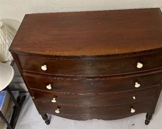 Bow Front Mahogany Dresser 4 Drawer	39 x 39.5 x 19.5in	
