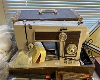 Dial Sew Sewing Machine		

