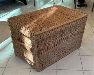 Wicker Trunk		
