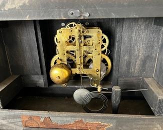 Seth Thomas wooden mantel clock	11.5  x 18  x 7in	HxWxD
