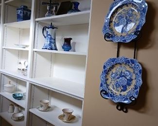 Delft pottery. Vintage bone china teacups