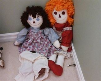 Raggedy Ann dolls