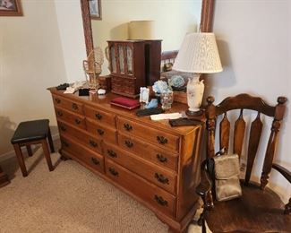 Dresser with mirror 