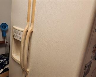 GE refrigerator 