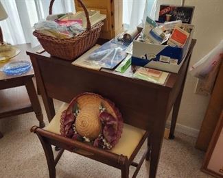 Singer Sewing Machine and Sewing Accessories 