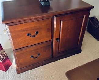 Desk set $250