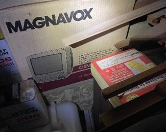 Magnavox TV/VCR combo