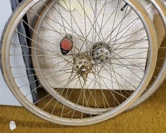 Vtg bike wheels