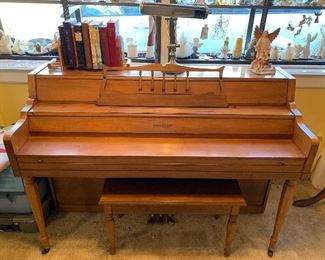 Janssen piano