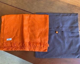 Janavi scarf, new with tags