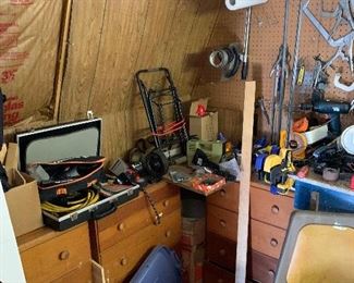 contents of shed