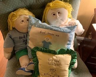 Hey God! Dolls and pillows