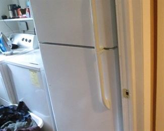 Frigidare Refrigerator 
