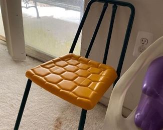 Kids corn chair