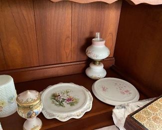 Cosmos milk glass Wildrose, Stemless Daisy pattern 