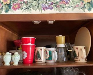 assorted kitchen items