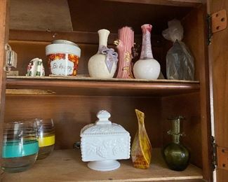 assorted kitchen items