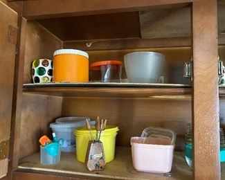 assorted kitchen items