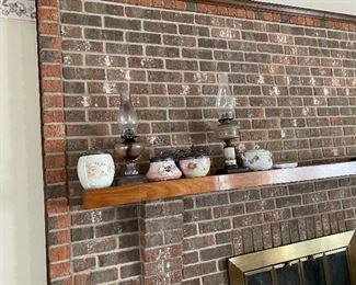 Oil lamps and assorted dishes