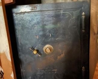Heavy duty safe