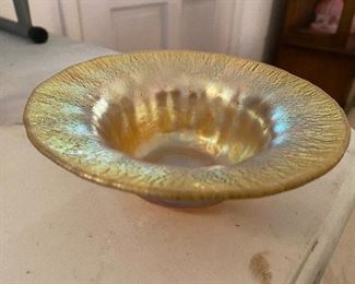 LCT (Louis Comfort Tiffany) favrile art glass bowl 1925 (signed on the bottom of the bowl)