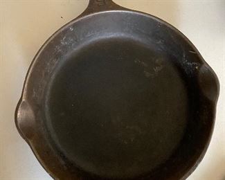 Griswold cast iron skillet