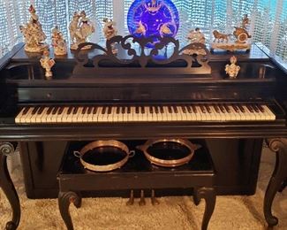 Antique Everett Spinet Piano