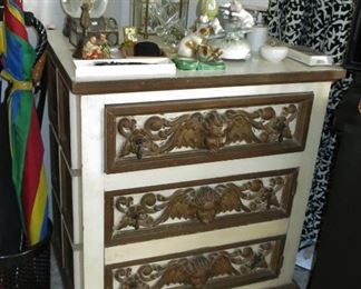 Hollywood Regency Gilt Side Table