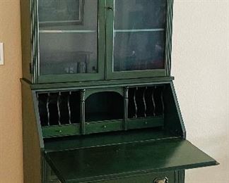 11_____$395
Green Sheraton Secretary Desk
32Wx16Dx75H