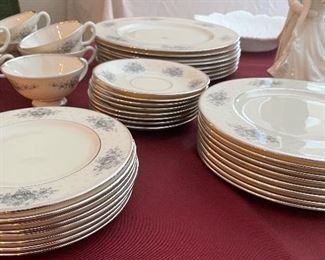 49________$225 
Lenox Dinnerware 39 pieces pattern Beacon hill