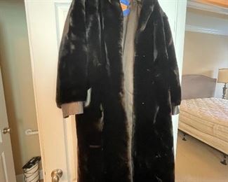 $450 Long grey Shearling lamb coat with leather cuffs size L 